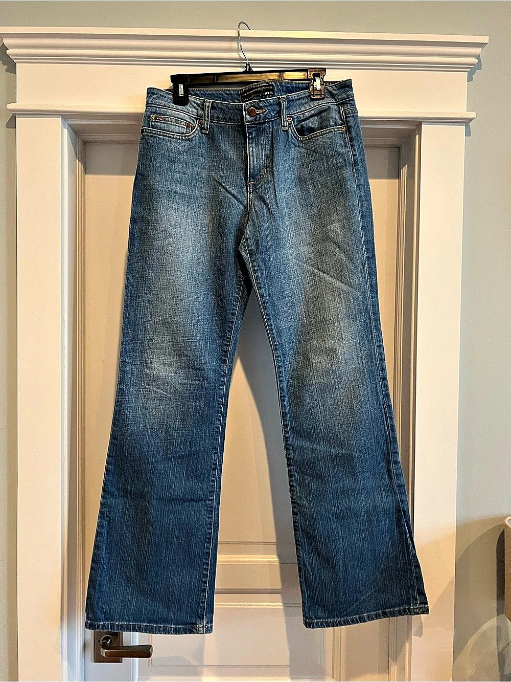 Joe's Jeans Boot Cut Jeans in Blue Waist 30